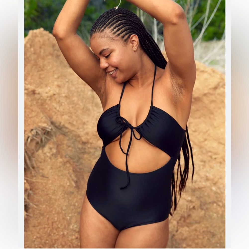 Aerie One Piece Swimsuit in Black size L